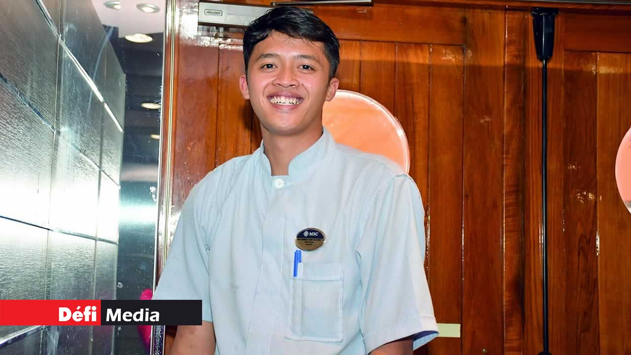 Mohammad Andi Setiono, Hotel Cleaner venu d’Indonésie.