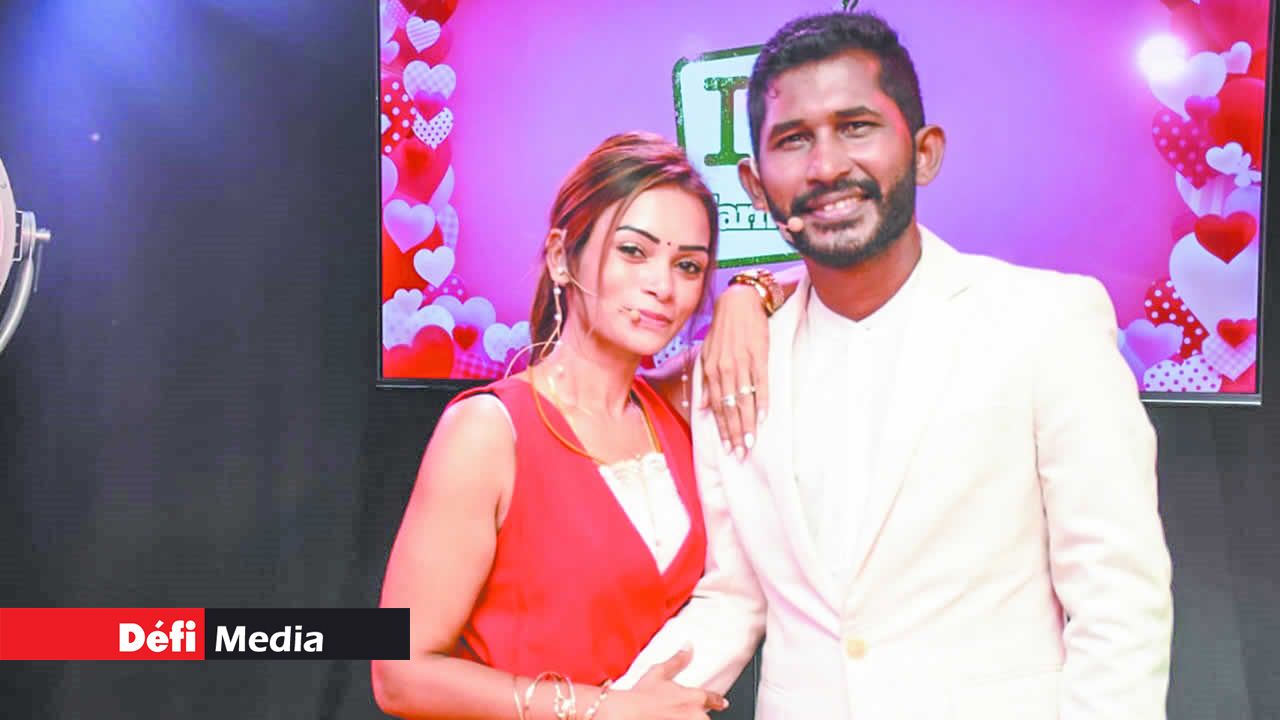 Krish et Kovila Chedumbrun ont remporté le jeu de couple.