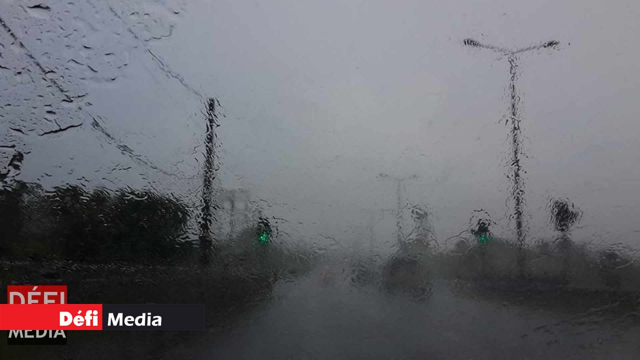 Weather Alert: Heavy Rain Advisory in Effect Until 7 PM on Saturday, November 29, 2025