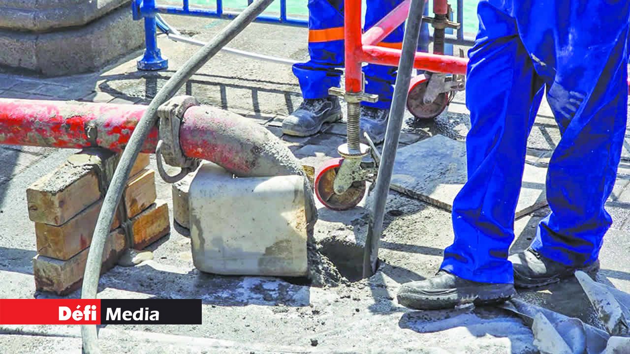 Coulage du béton. Coulage du béton.