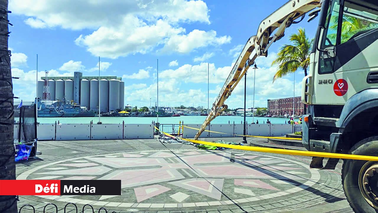 Le Caudan Waterfront en rénovation pour retrouver tout son éclat. Le Caudan Waterfront en rénovation pour retrouver tout son éclat.