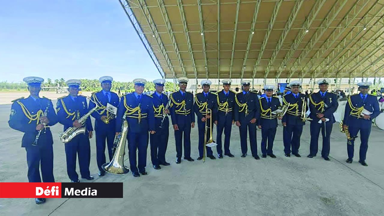 La Police Band a égayé la cérémonie d’inauguration jeudi dernier, régalant les habitants présents avec sa musique entraînante.