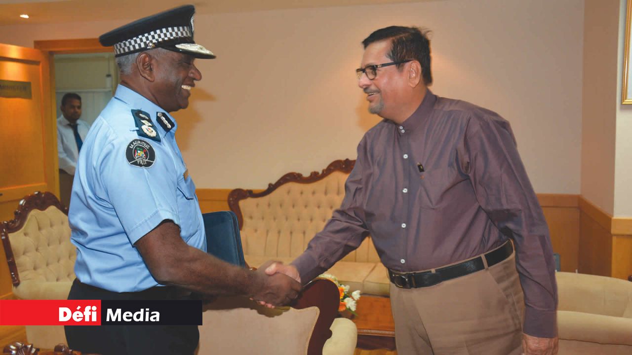 Rencontre quotidienne avec Mario Nobin, Commissaire de Police.