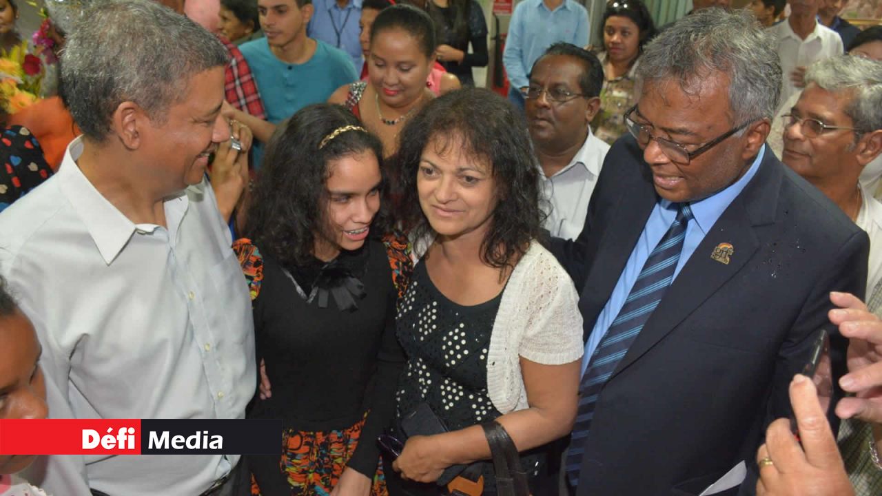 Jane Constance entourée de sa famille à Plaisance
