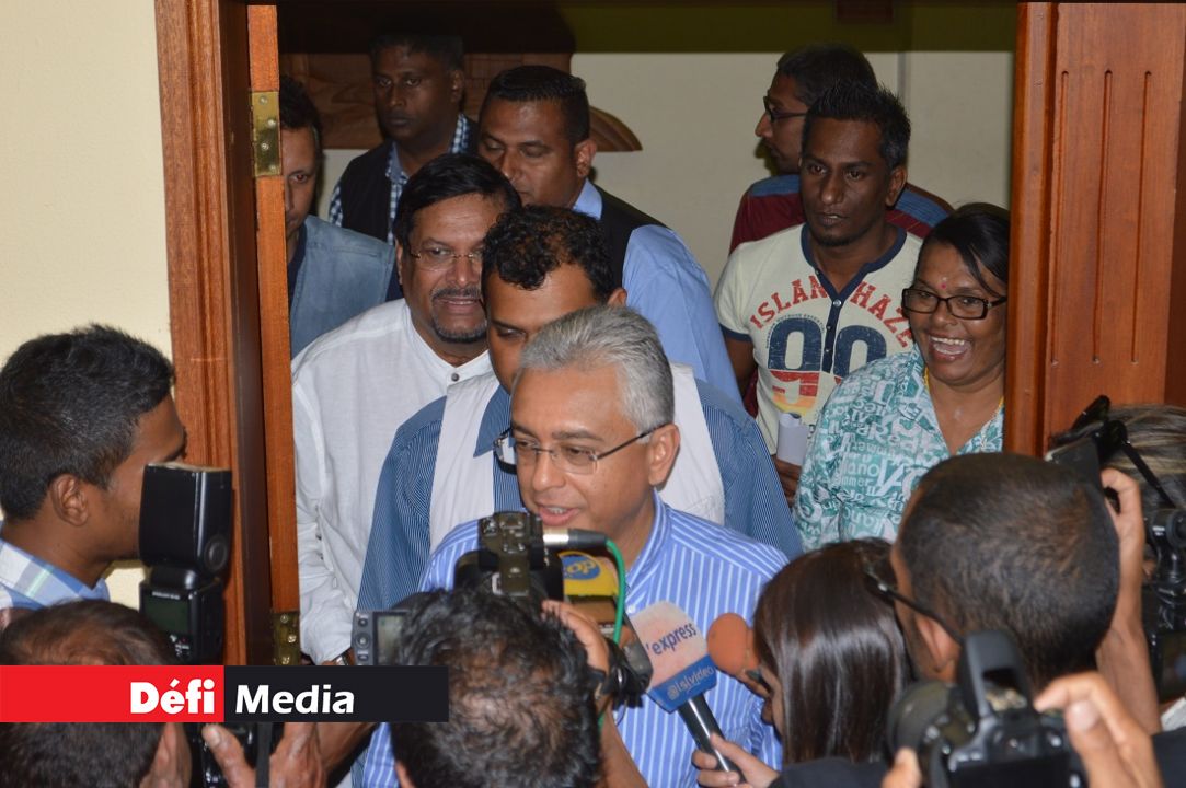 Pravind Jugnauth à sa sortie de la réunion du Bureau Politique