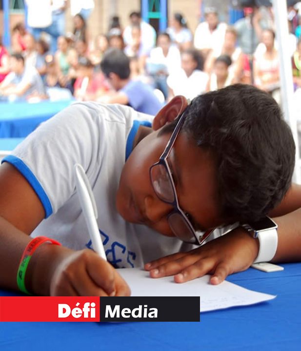 Kel Landinaf a réussi brillamment à ses examens en kreol à l’école.