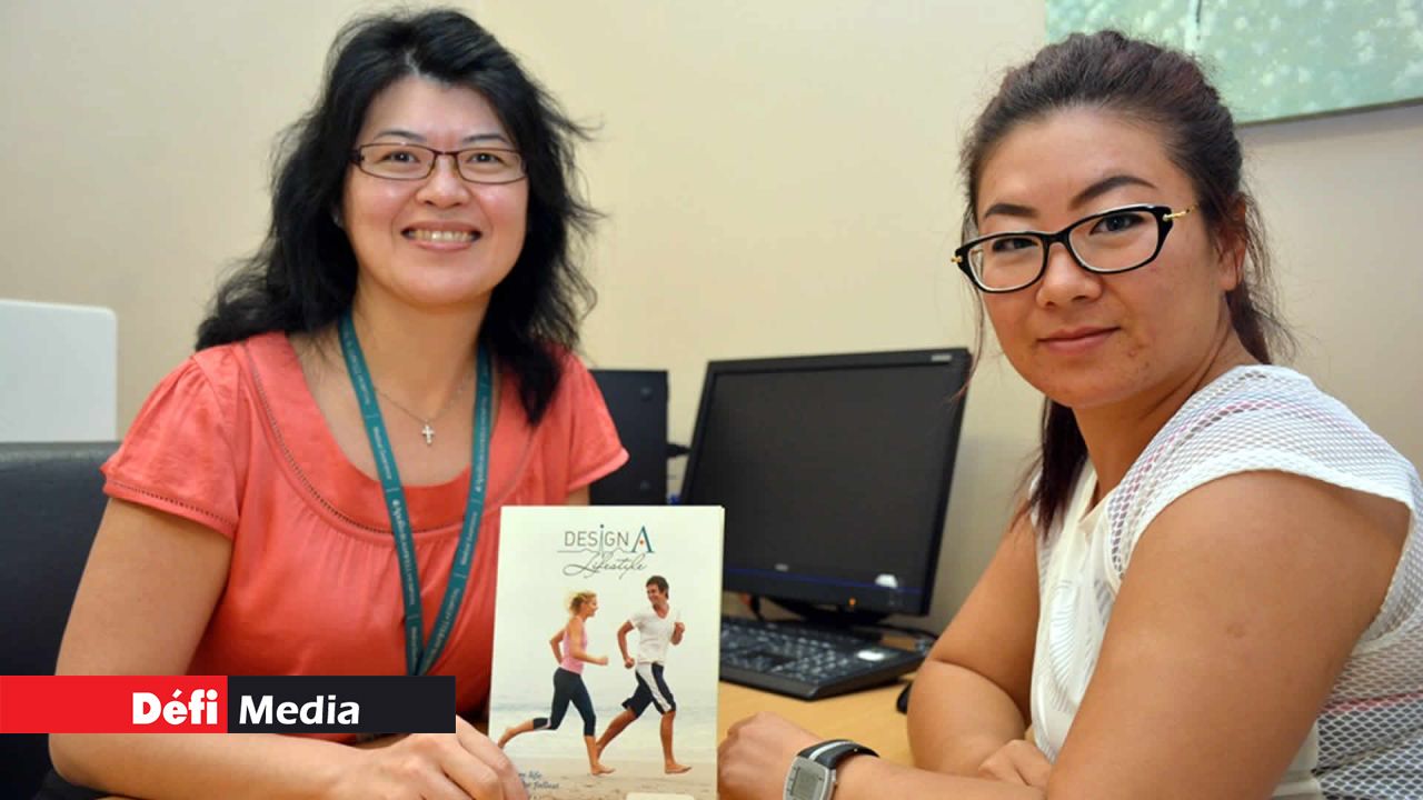 Le médecin Brenda Li Pak Tong et sa patiente.