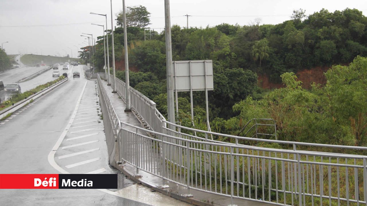 Le Pont Colville Deverell, à Montagne-Ory