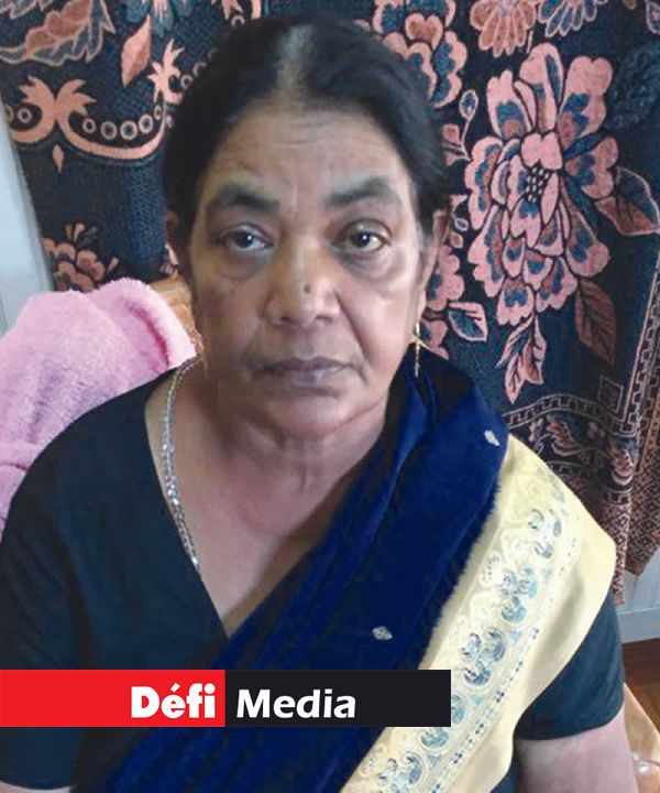 Sarojini Seelochun a vu le van passer sur son fils à quelques mètres du pylone électrique.