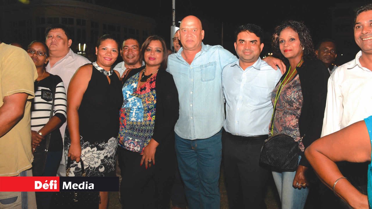 Le ministre Dan Baboo était présent au spectacle, tout comme les maires Ken Fong et Nathalie Gopee, ainsi que le député Guito Lepoigneur.