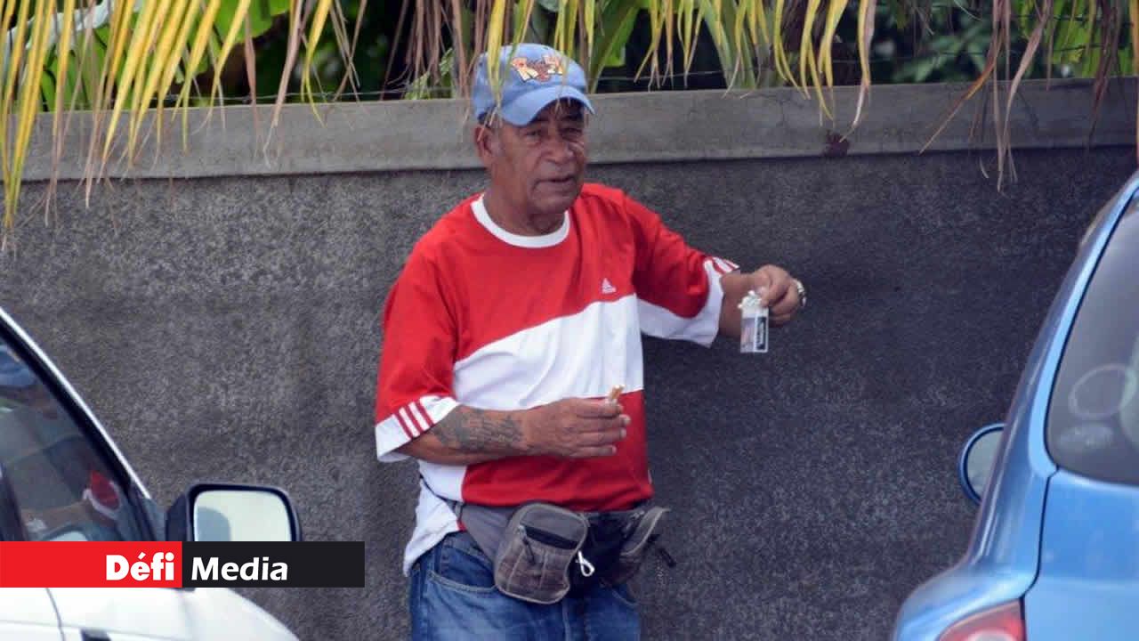 Louis Roger Jean Jacques comparaissant devant le tribunal de Bambous.