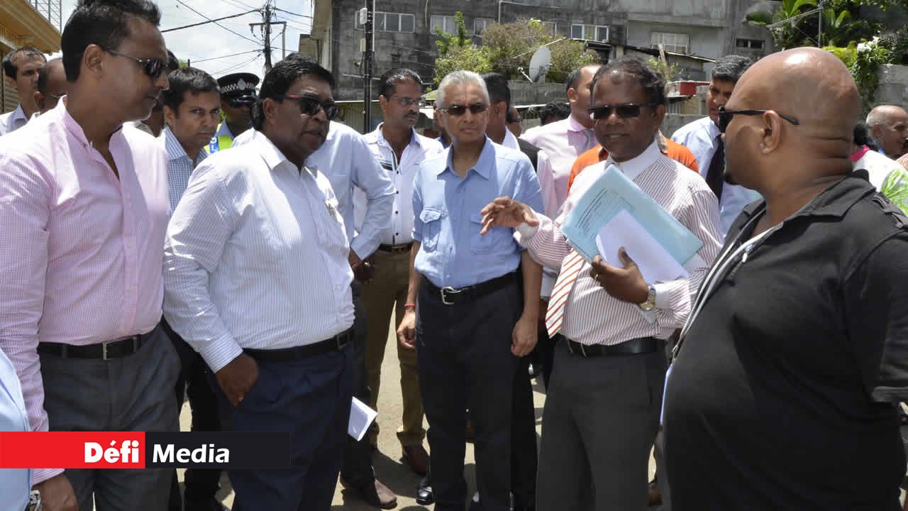 Les habitants du Nord ont profité de la présence des dirigeants politiques pour expliquer leurs problèmes.