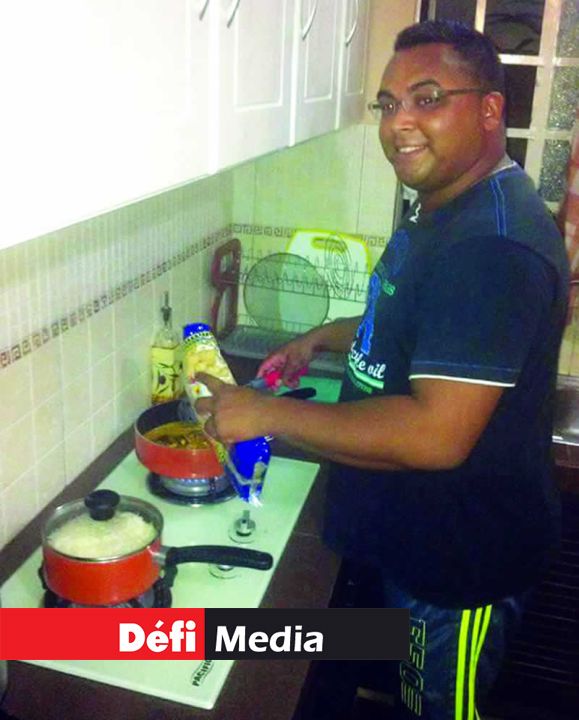 Michael Gujadur préfère les pâtes à la mauricienne.