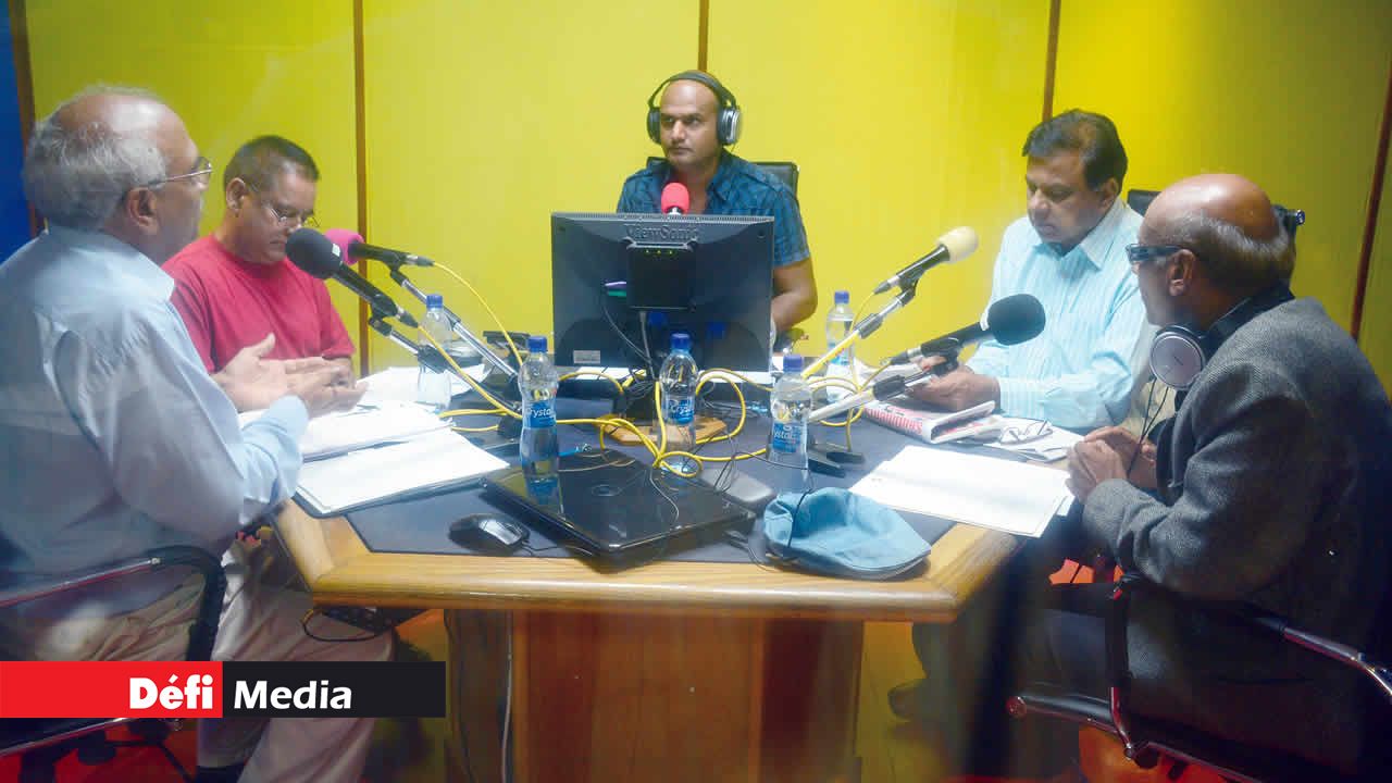 Mohun Aujayeb, Rashid Imrith, Nawaz Noorbux, Jugdish Joypaul et Bijaye Coomar Appanah.