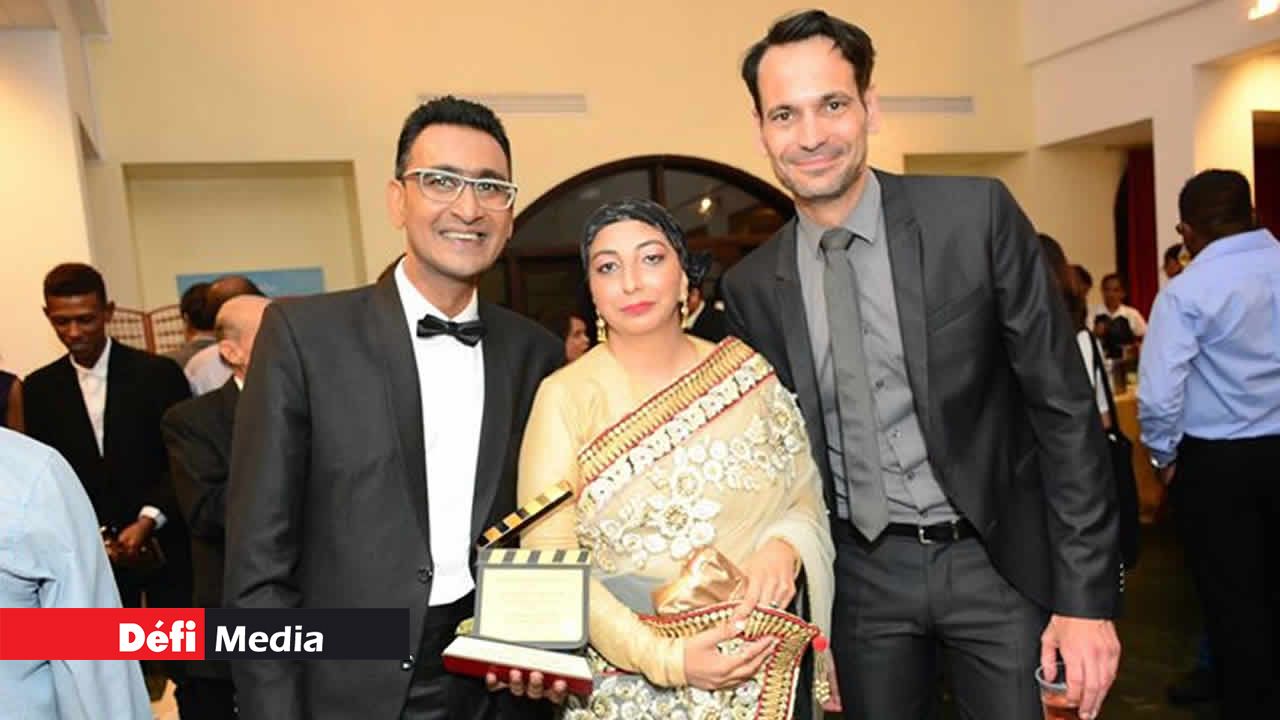 Il pose ici avec son épouse et Ulf Israel,
le producteur du film « The Danish Girl ».