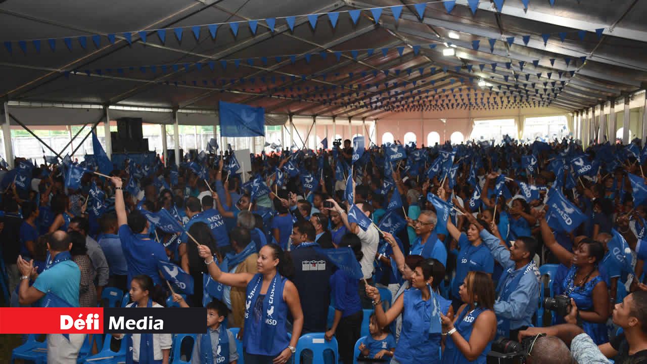 L’assistance était fort bruyante lors du congrès.