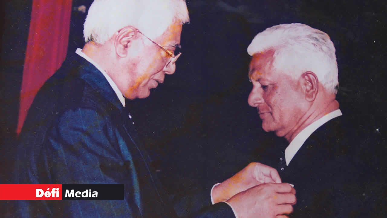 Doorganah Venkatasawmy recevant le MSK.