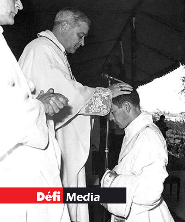 Ordination en tant que prêtre.