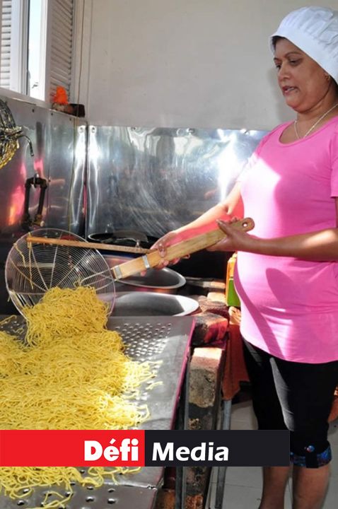 Les ‘mines’ sont ainsi passées à l’eau bouillante pour la cuisson.