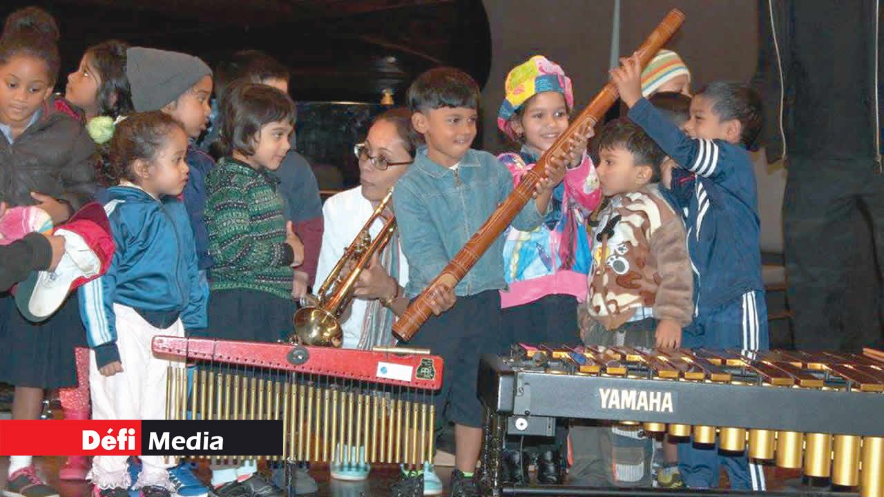 Initiation aux instruments de musique
au conservatoire.