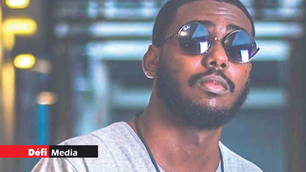 Fabien Étienne n’écoute que les musiques des années
40 à 60.