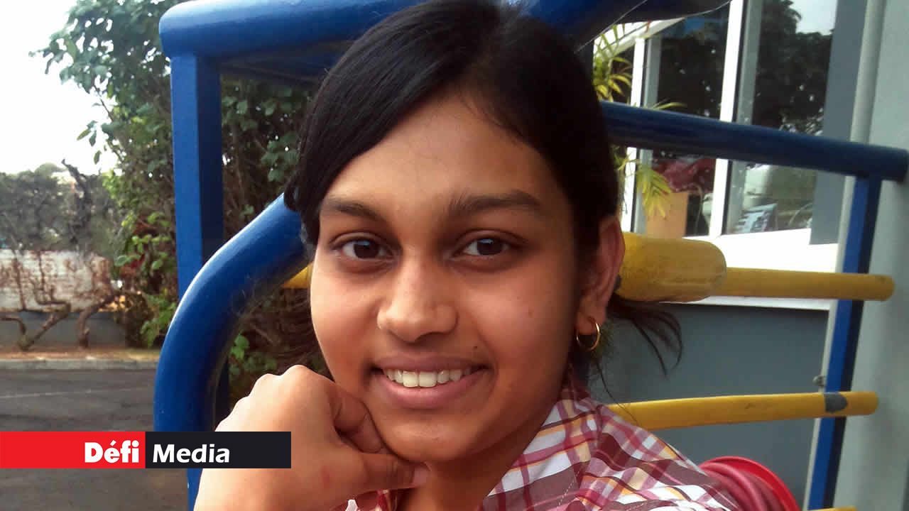 Kriti Nowbuth a tenté le pari audacieux en choisissant d’apprendre à domicile, sous la férule d’un papa enseignant d’informatique.