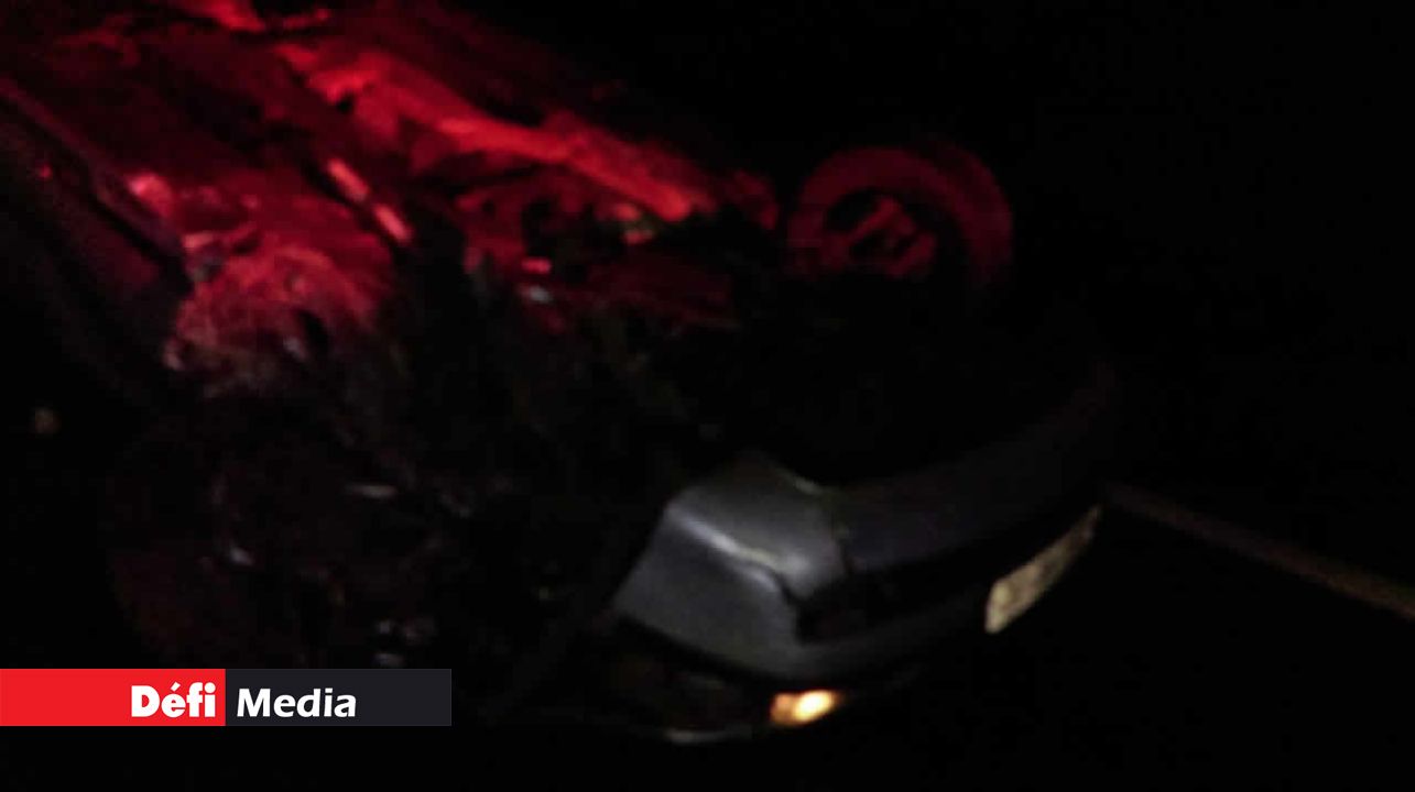 La voiture s’est retrouvée sens dessus dessous après l’accident