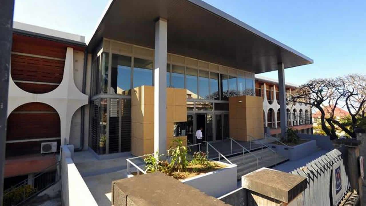 Le tribunal de St-Pierre  à La Réunion.
