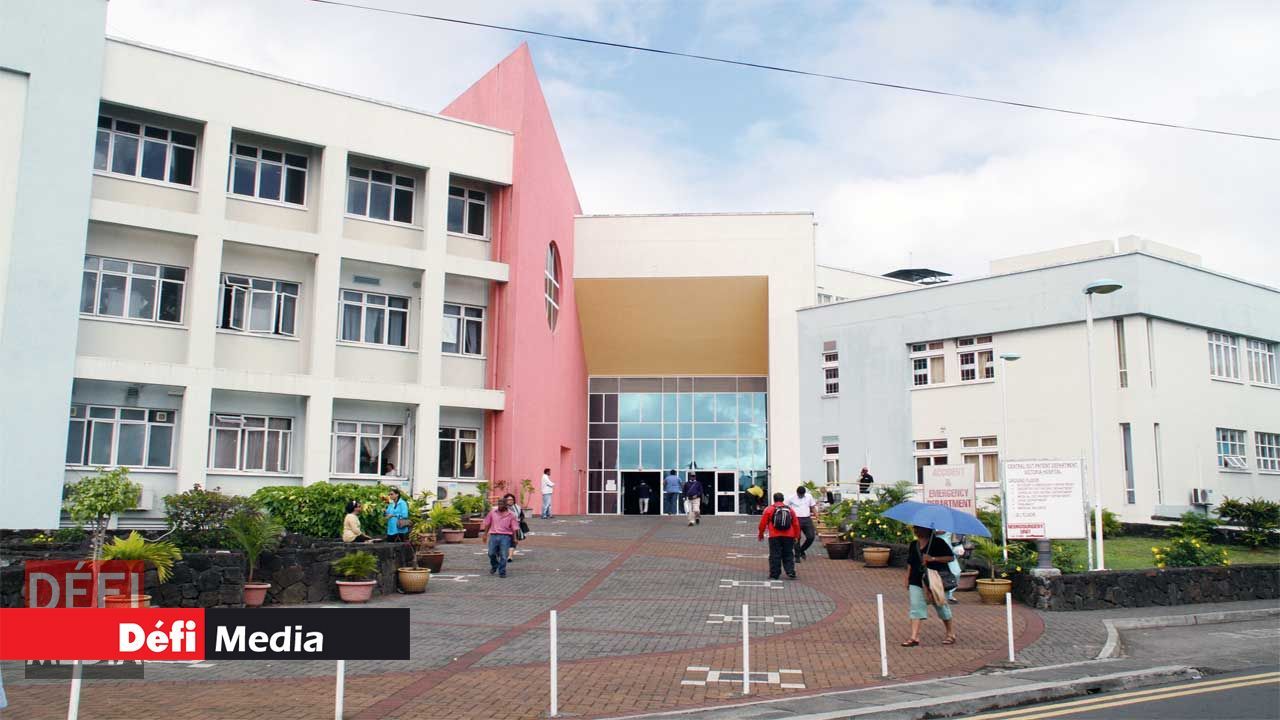  Le petit est admis à la Burns Unit de l'hôpital Victoria, à Candos.